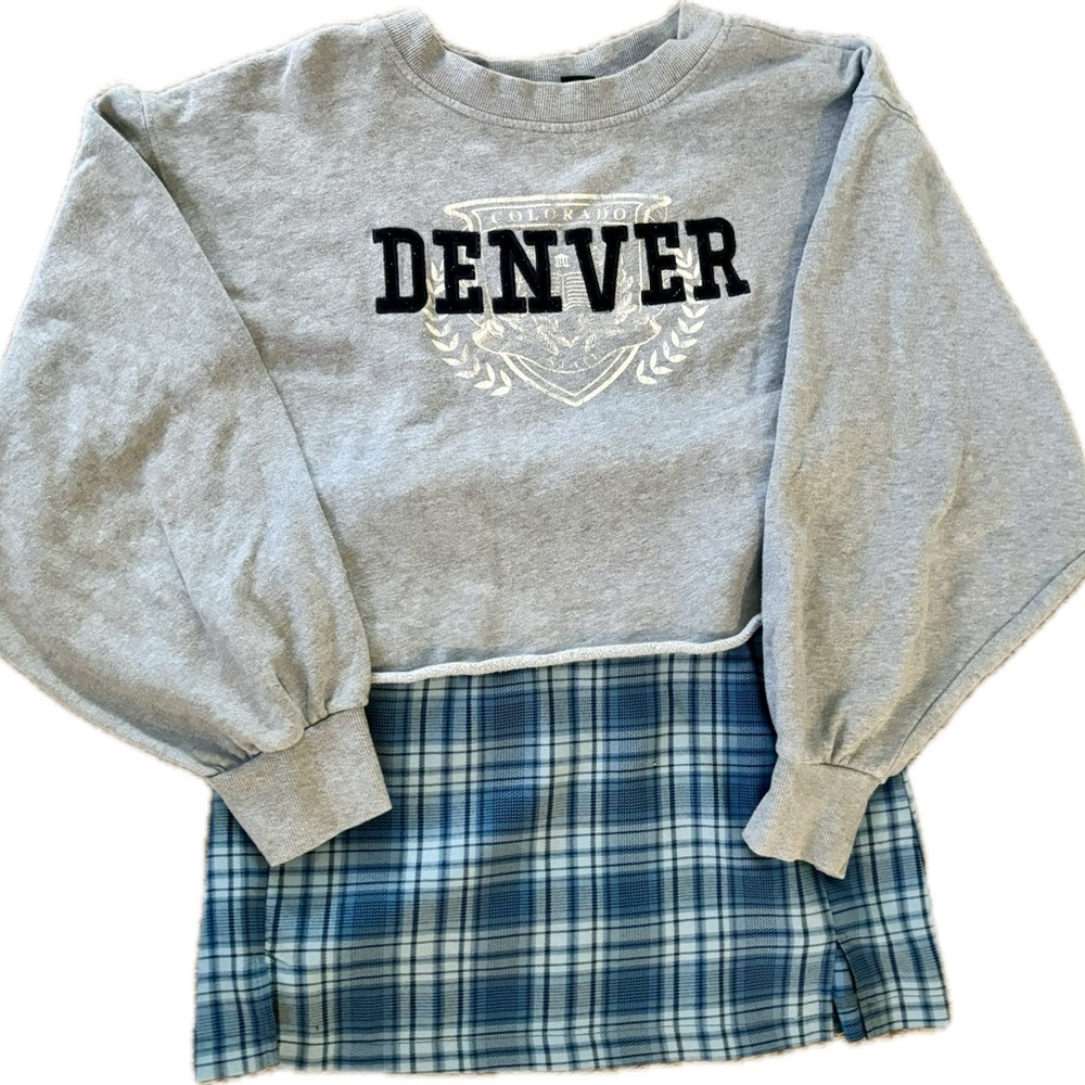 Preppy outfit cropped sweatshirt plaid mini skirt